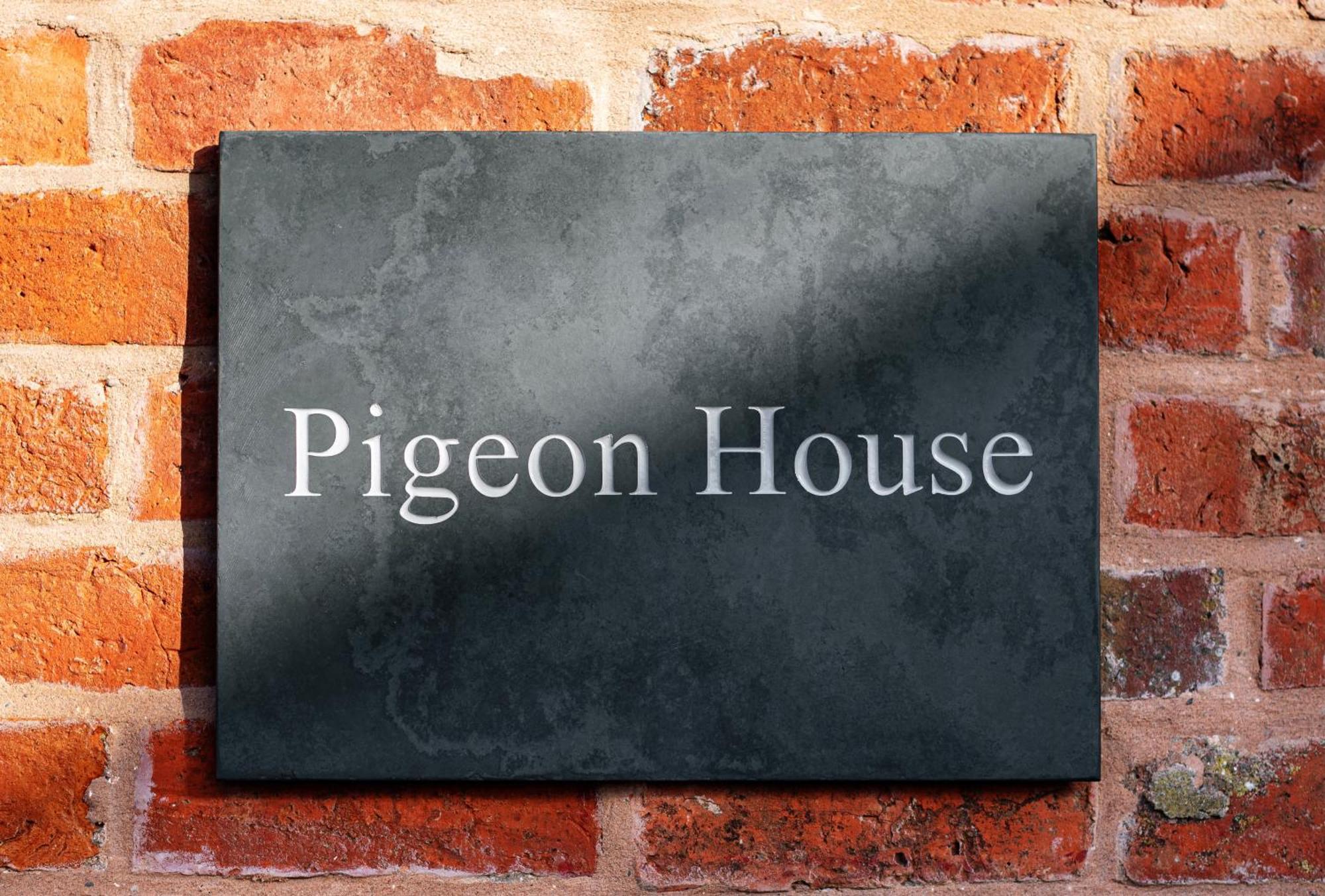슈루즈버리 Pigeon House - Unique Barn With Private Garden, Hot Tub And Wood Burner 빌라 외부 사진